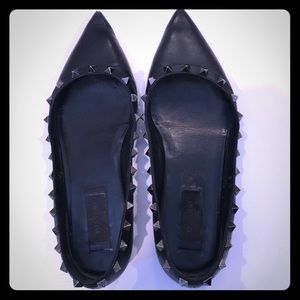 Valentino garavani noir rockstud flats 38.5/7.5